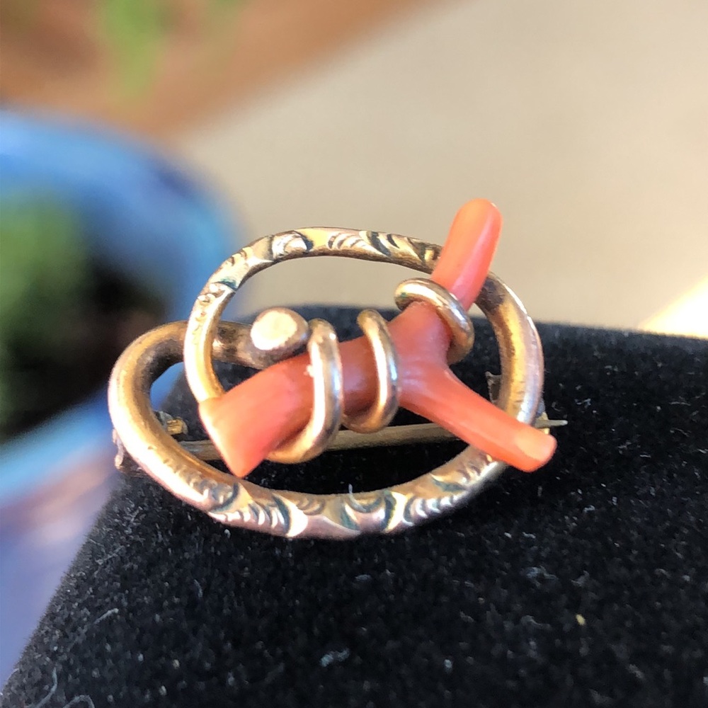 Victorian Coral Gold Love Knot - Picture 13 of 17